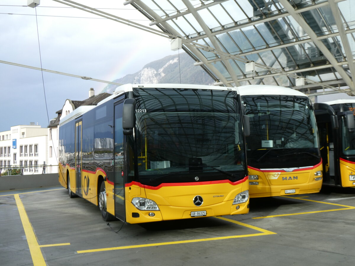 (267'840) - PostAuto Graub�nden - GR 86'325/PID 12'213 - Mercedes am 8. Oktober 2024 in Chur, Postautostation