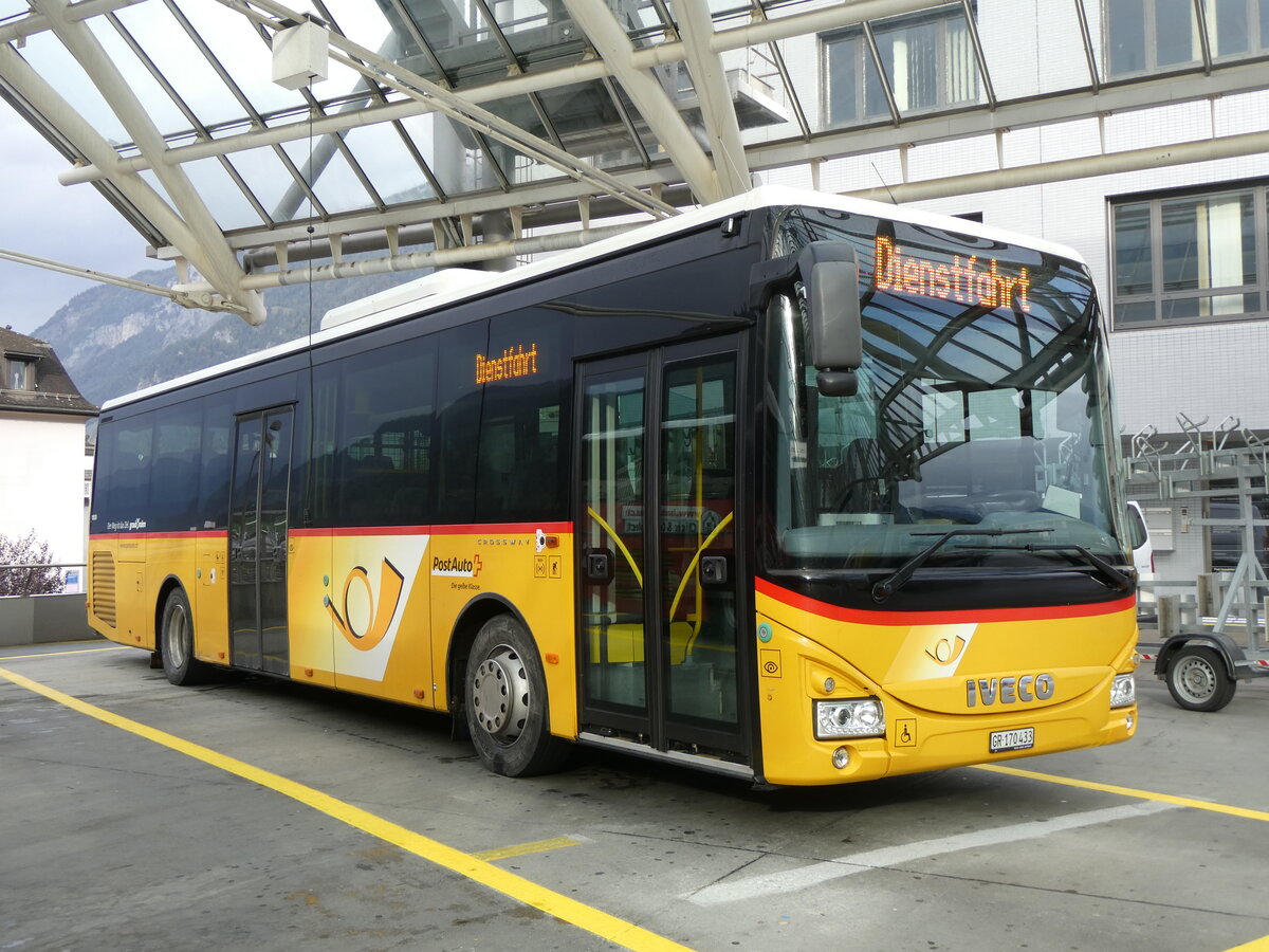 (267'848) - PostAuto Graub�nden - GR 170'433/PID 10'030 - Iveco (ex Nr. 18) am 8. Oktober 2024 in Chur, Postautostation