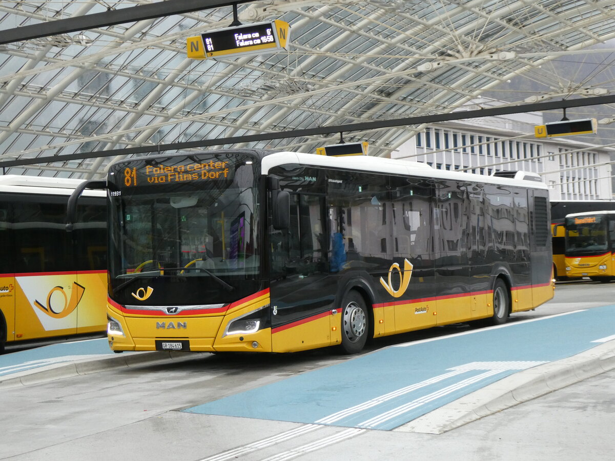 (267'897) - PostAuto Graub�nden - GR 184'615/PID 11'931 - MAN am 8. Oktober 2024 in Chur, Postautostation