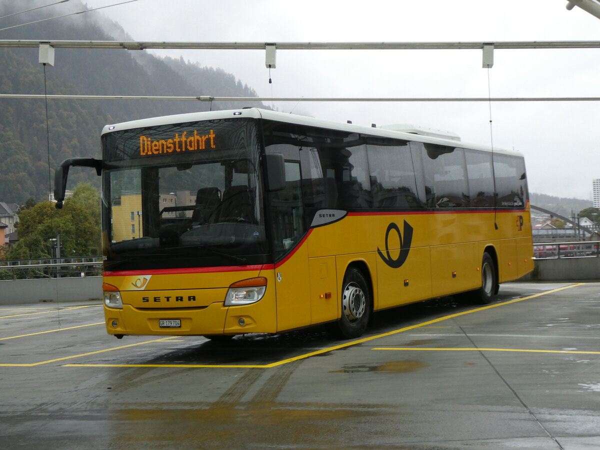 (267'901) - PostAuto Graub�nden - GR 179'704/PID 11'304 - Setra am 8. Oktober 2024 in Chur, Postautostation