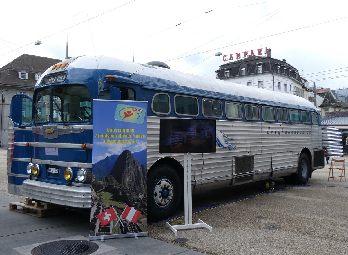 (267'954) - Greyhoundbus, Murten - FR 71'948 - GMC (ex Wooster, Z�rich; ex Northland Greyhound Lines, USA-Minneapolis Nr. N796) am 11. Oktober 2024 in Biel, Zentralplatz