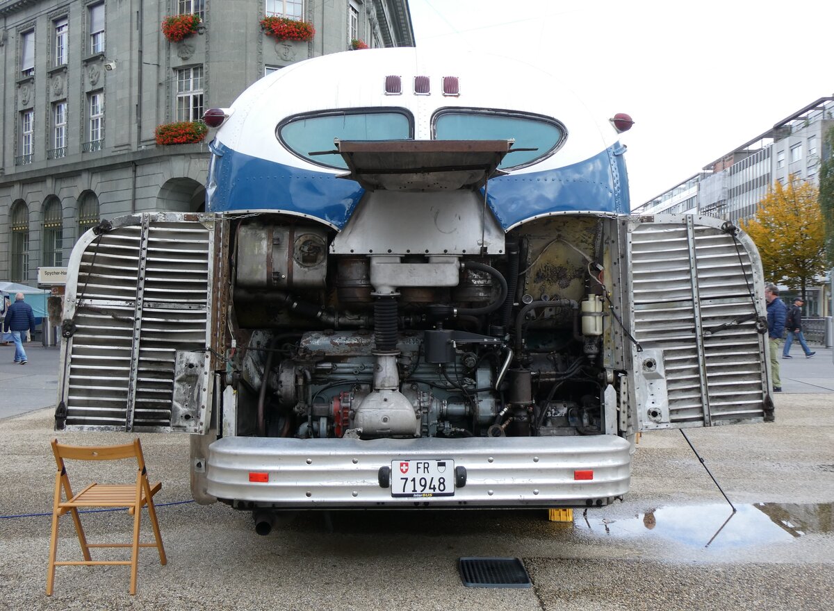 (267'957) - Greyhoundbus, Murten - FR 71'948 - GMC (ex Wooster, Z�rich; ex Northland Greyhound Lines, USA-Minneapolis Nr. N796) am 11. Oktober 2024 in Biel, Zentralplatz