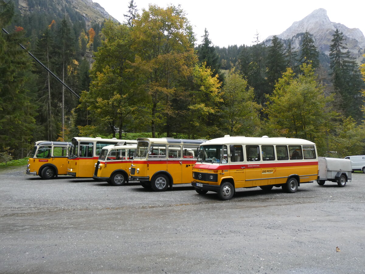 (268'166) - Aus Deutschland: Hahn, M�nchen Nr. 6/M-MB 309H - Mercedes (ex M�ller, CH-Ennetmoos Nr. 6; ex Portenier, CH-Adelboden Nr. 6/PID 492; ex Geiger, CH-Adelboden Nr. 6) am 12. Oktober 2024 in Kiental, Tschingel