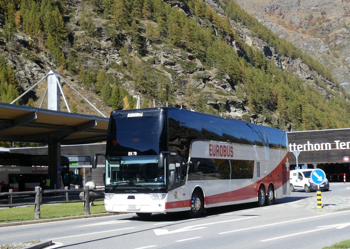 (268'357) - Knecht, Windisch - Nr. 78/AG 8960 - Van Hool am 21. Oktober 2024 beim Bahnhof T�sch