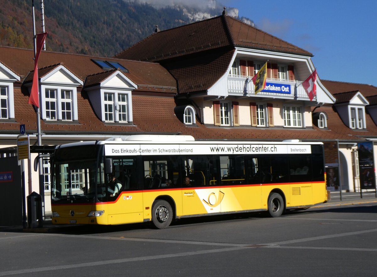 (269'161) - PostAuto Graub�nden - GR 106'553/PID 4629 - Mercedes (ex PostAuto Nordschweiz) am 14. November 2024 beim Bahnhof Interlaken Ost