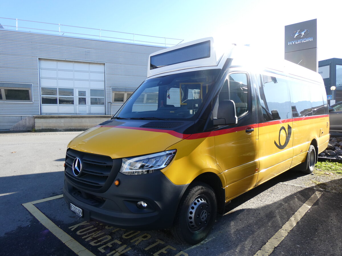 (269'233) - L�thi, Hinterfultigen - BE 221'299/PID 12'173 - Mercedes/K-Bus am 17. November 2024 in Uetendorf, Allmend