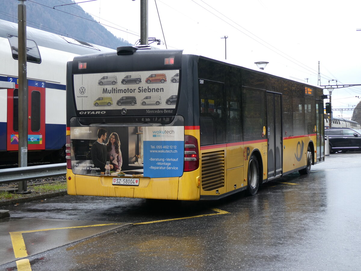 (269'251) - PostAuto Ostschweiz - SZ 58'004/PID 5397 - Mercedes (ex Kistler, Reichenburg) am 19. November 2024 beim Bahnhof Ziegelbr�cke
