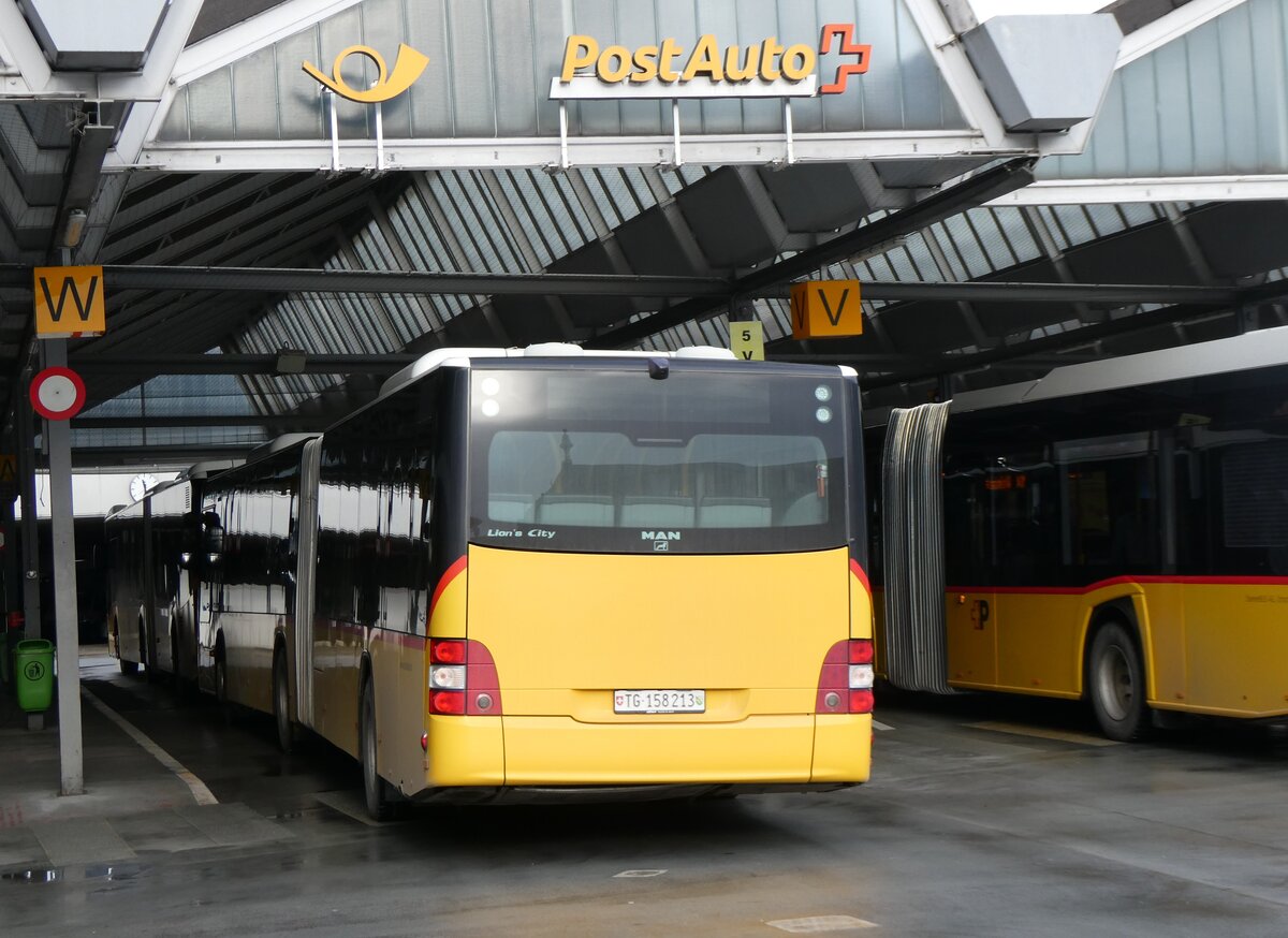 (269'600) - PostAuto Ostschweiz - TG 158'213/PID 4818 - MAN (ex PostAuto Graub�nden; ex PostAuto Ostschweiz SZ 68'458 + SZ 44'040; ex Kistler, Reichenburg) am 3. Dezember 2024 in Bern, Postautostation