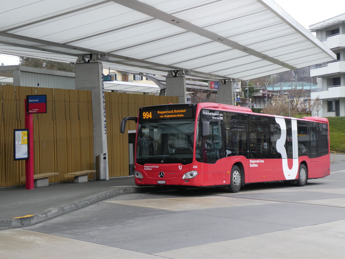 (269'817) - VZO Gr�ningen - Nr. 202/ZH 745'202 - Mercedes am 12. Dezember 2024 beim Bahnhof Jona