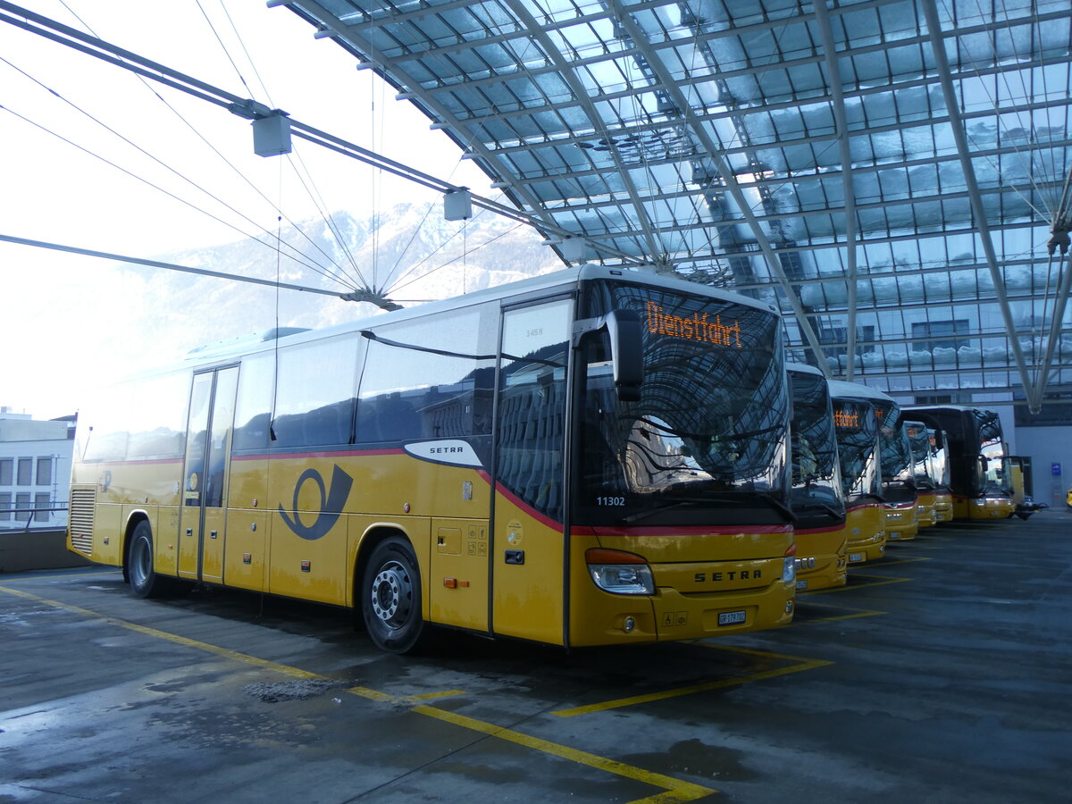 (270'290) - PostAuto Graub�nden - GR 179'702/PID 11'302 - Setra am 27. Dezember 2024 in Chur, Postautostation