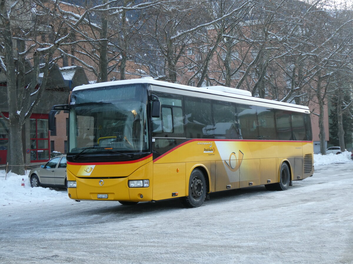 (270'538) - PostAuto Wallis - VS 407'396/PID 5721 - Irisbus am 1. Januar 2025 in Brig, Garage