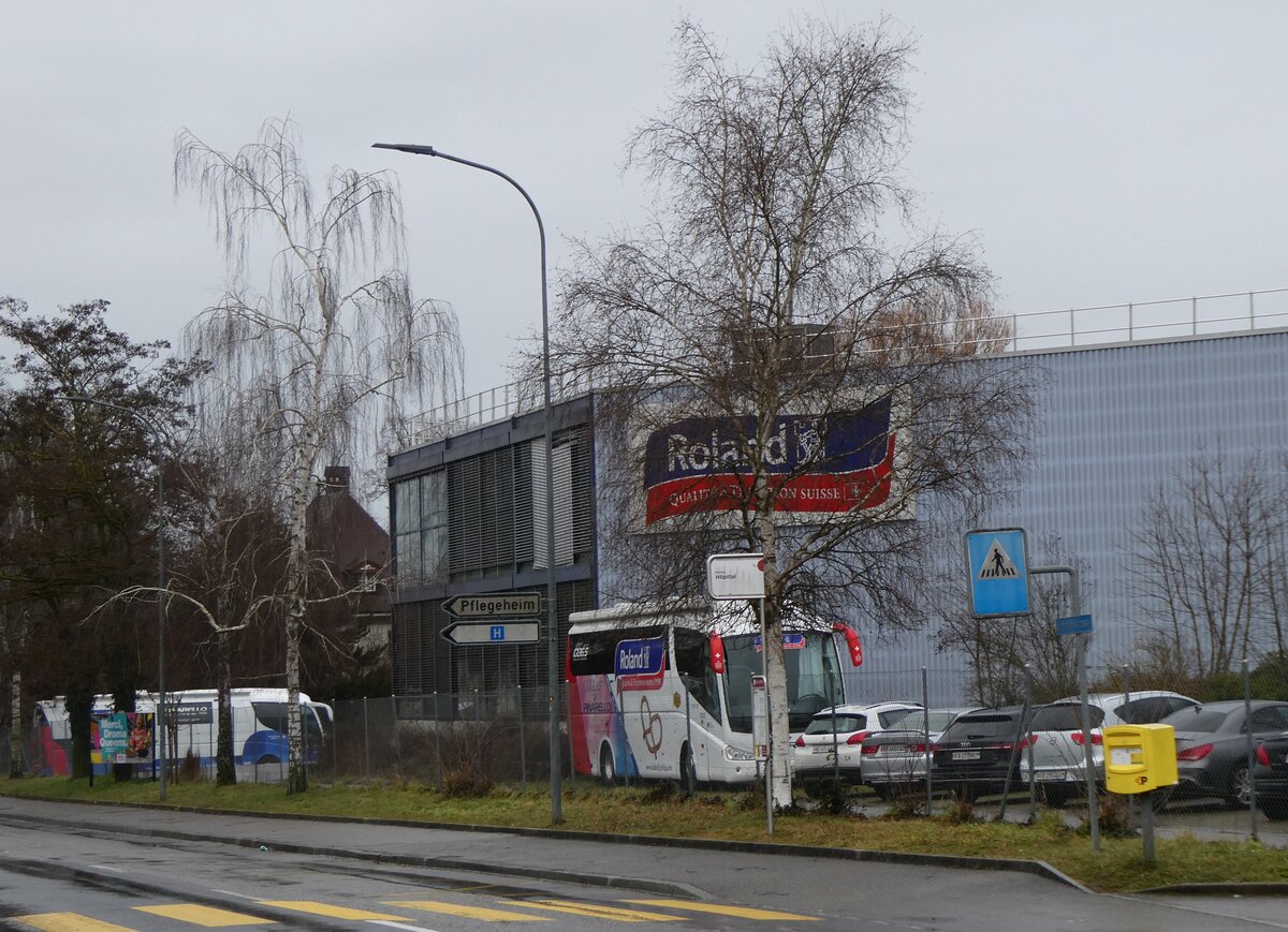(270'779) - TPF-Haltestelle am 9. Januar 2025 in Meyriez, H�pital