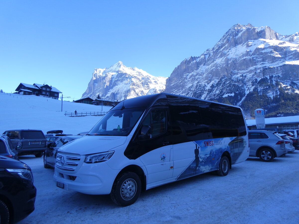 (271'282) - Swisstours Transport, Gen�ve - GE 960'241 - Mercedes am 18. Januar 2025 in Grindelwald, Grund