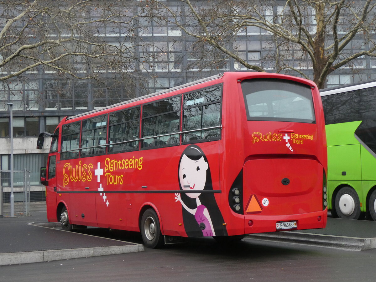 (271'672) - Swisstours Transport, Gen�ve - GE 963'836 - Mercedes/UNVI am 6. Februar 2025 in Z�rich, Sihlquai