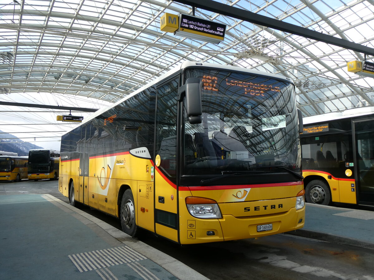 (272'021) - PostAuto Graub�nden - GR 168'606/PID 5610 - Setra am 14. Februar 2025 in Chur, Postautostation