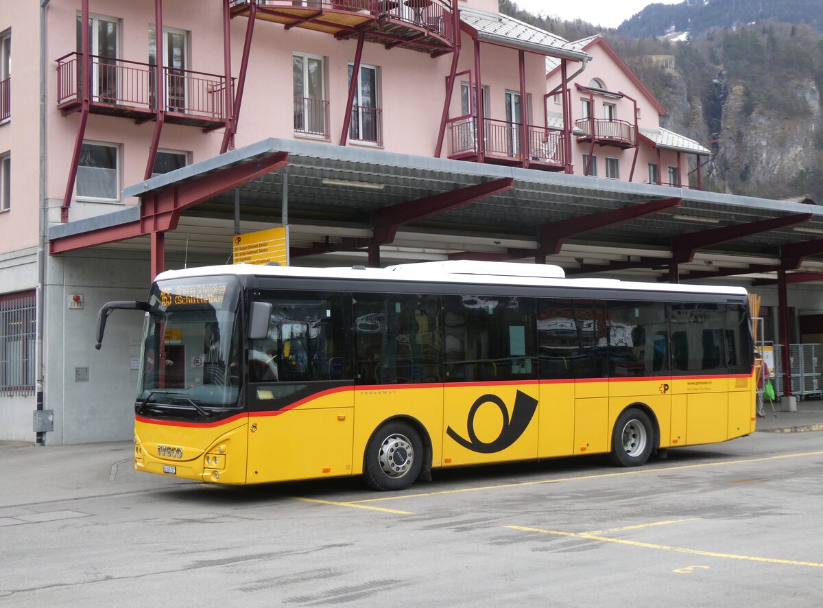 (272'250) - Fl�ck, Brienz - Nr. 27/BE 868'727/PID 11'669 - Iveco am 20. Februar 2025 in Meiringen, Postautostation 