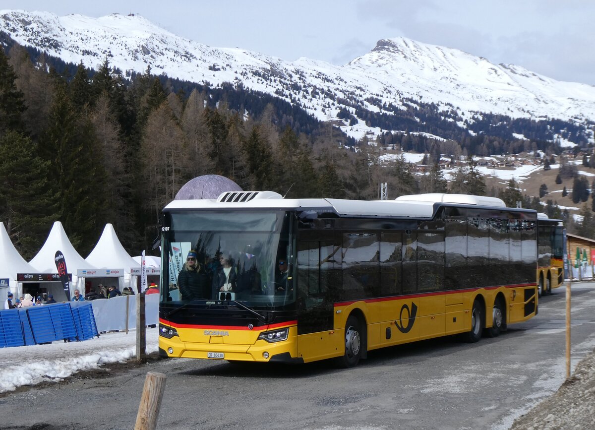 (272'409) - PostAuto Graub�nden - GR 85'630/PID 12'107 - Scania am 22. Februar 2025 in Lantsch/Lenz, Biathlon-WM