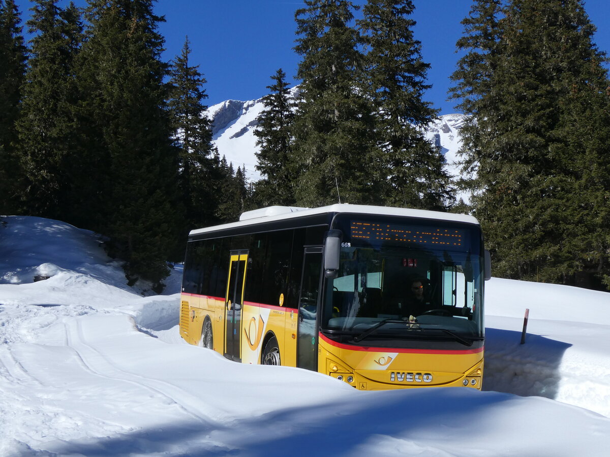 (272'584) - Fl�ck, Brienz - Nr. 26/BE 868'726/PID 11'668 - Iveco am 2. M�rz 2025 bei der Grossen Scheidegg