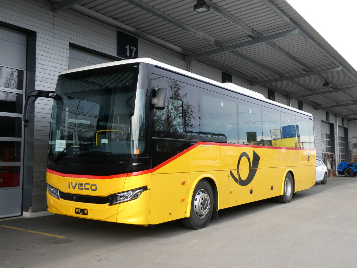 (272'705) - Ev�quoz, Erde - PID 12'234 - Iveco am 9. M�rz 2025 in Kerzers, Interbus