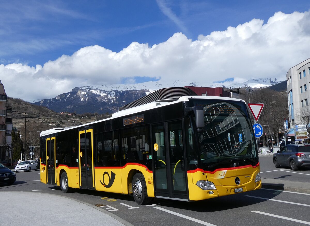 (272'787) - PostAuto Wallis - Nr. 3/VS 414'345/PID 10'957 - Mercedes am 11. M�rz 2025 beim Bahnhof Sion