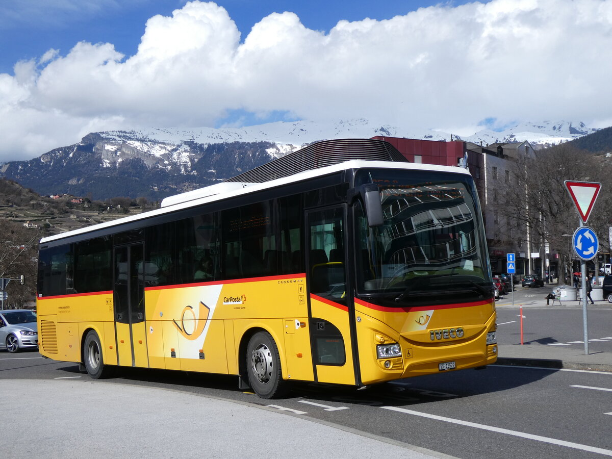 (272'788) - Mabillard, Lens - VS 12'529/PID 10'232 - Iveco am 11. M�rz 2025 beim Bahnhof Sion