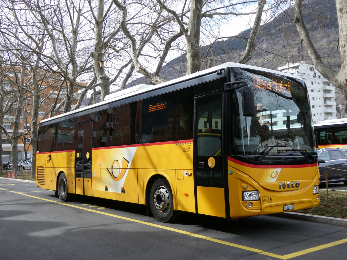(272'810) - PostAuto Wallis - VS 424'838/PID 10'084 - Iveco am 11. M�rz 2025 in Brig, Garage