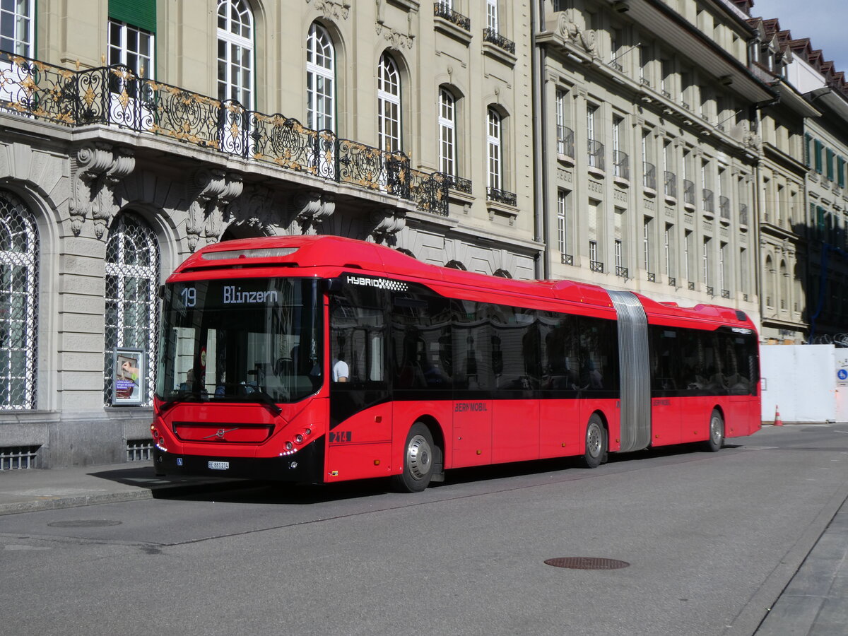 (272'850) - Bernmobil, Bern - Nr. 214/BE 881'214 - Volvo am 13. M�rz 2025 in Bern, Bundesplatz