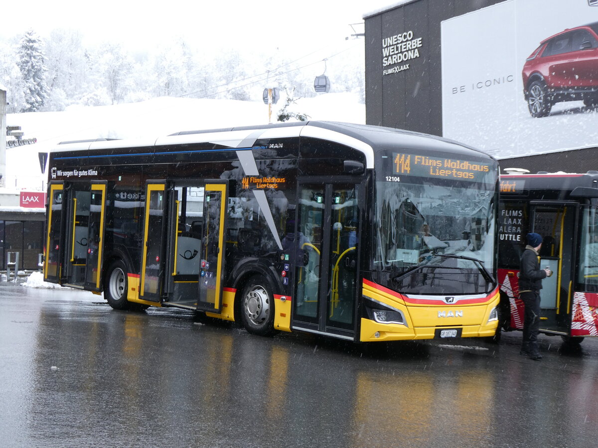 (272'868) - PostAuto Graub�nden - GR 187'348/PID 12'104 - eMAN am 14. M�rz 2025 in Flims, Bergbahnen