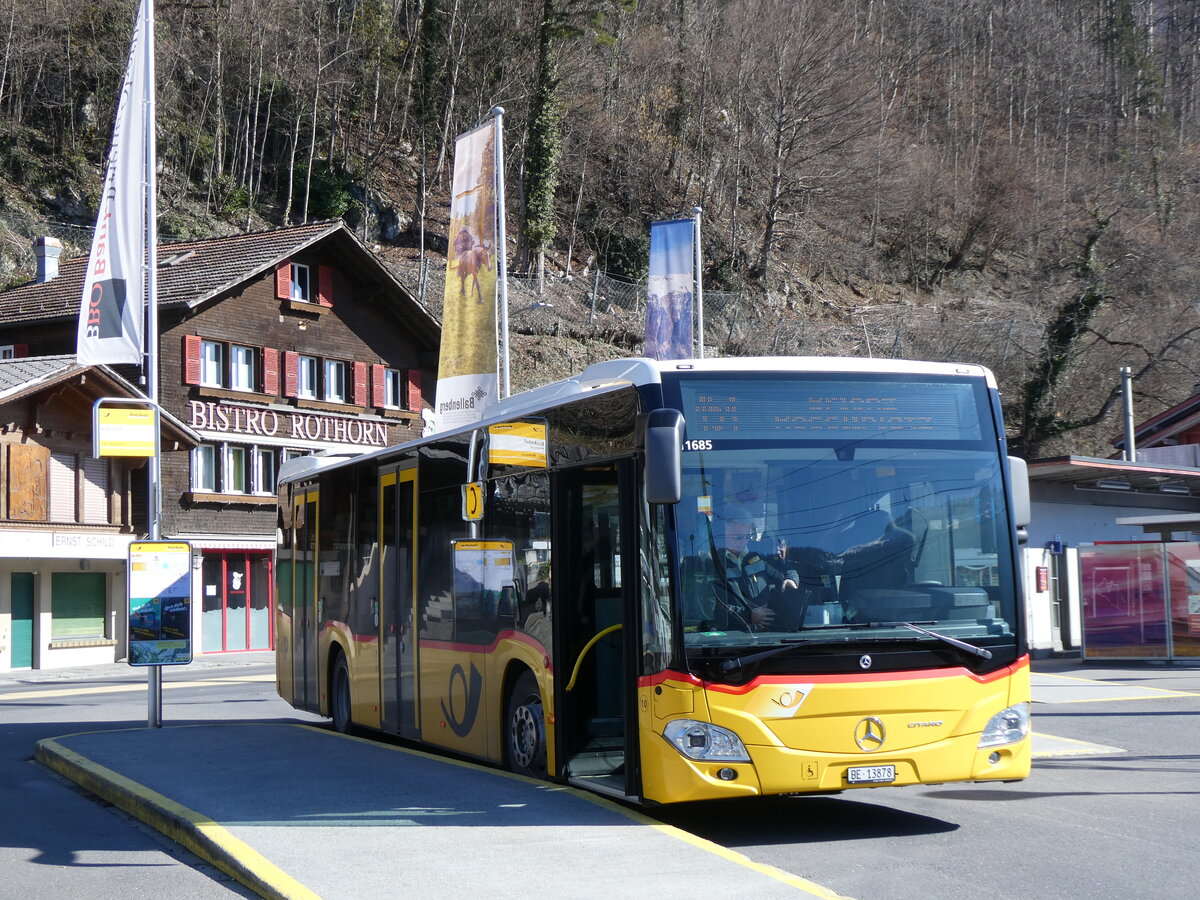 (273'060) - Fl�ck, Brienz - Nr. 10/BE 13'878/PID 11'685 - Mercedes (ex PostAuto Bern) am 18. M�rz 2025 beim Bahnhof Brienz