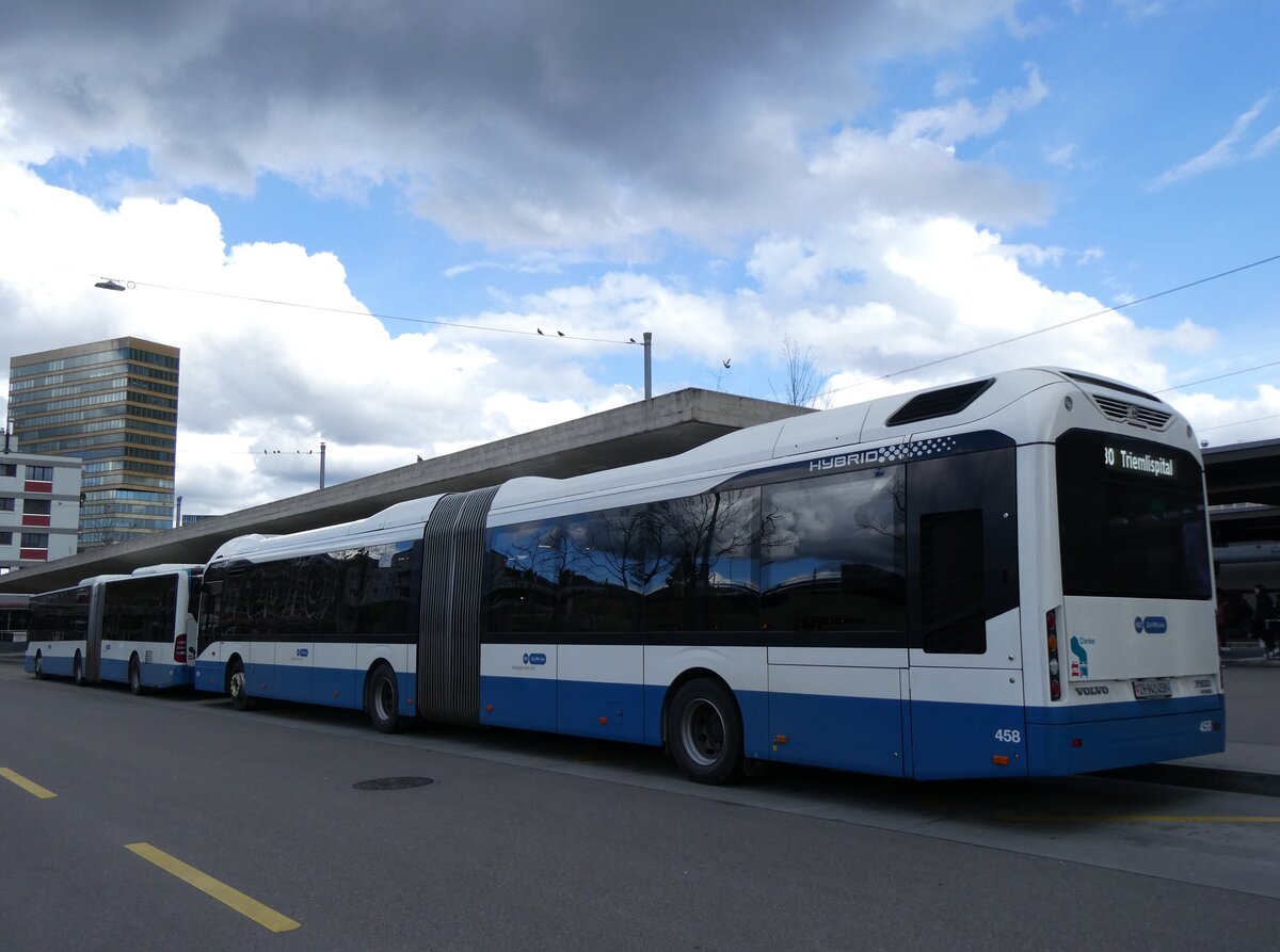 (273'171) - VBZ Z�rich - Nr. 458/ZH 941'458 - Volvo am 24. M�rz 2025 beim Bahnhof Z�rich Oerlikon