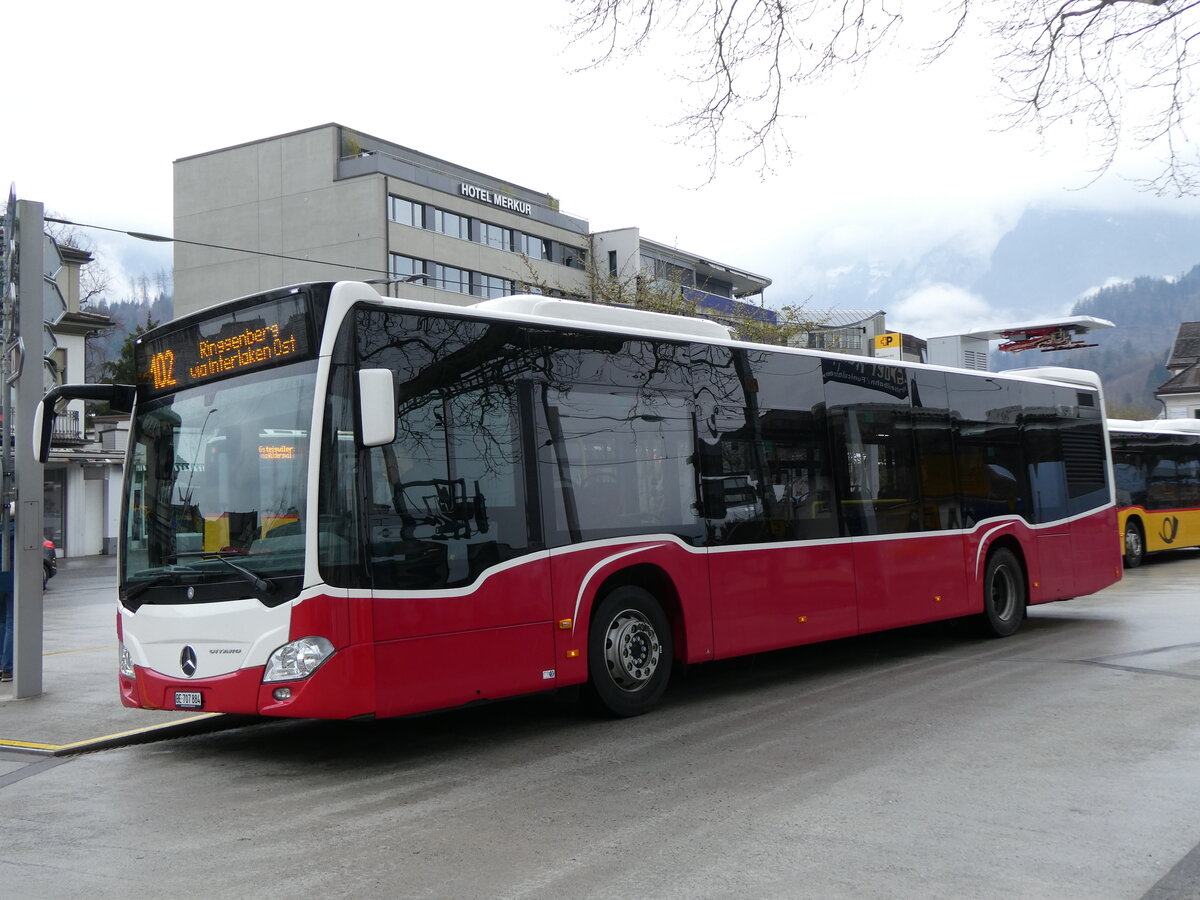(273'190) - PostAuto Bern - BE 707'884/PID 12'414 - Mercedes (ex Wiener Linien, A-Wien Nr. 8154) am 26. M�rz 2025 beim Bahnhof Interlaken West