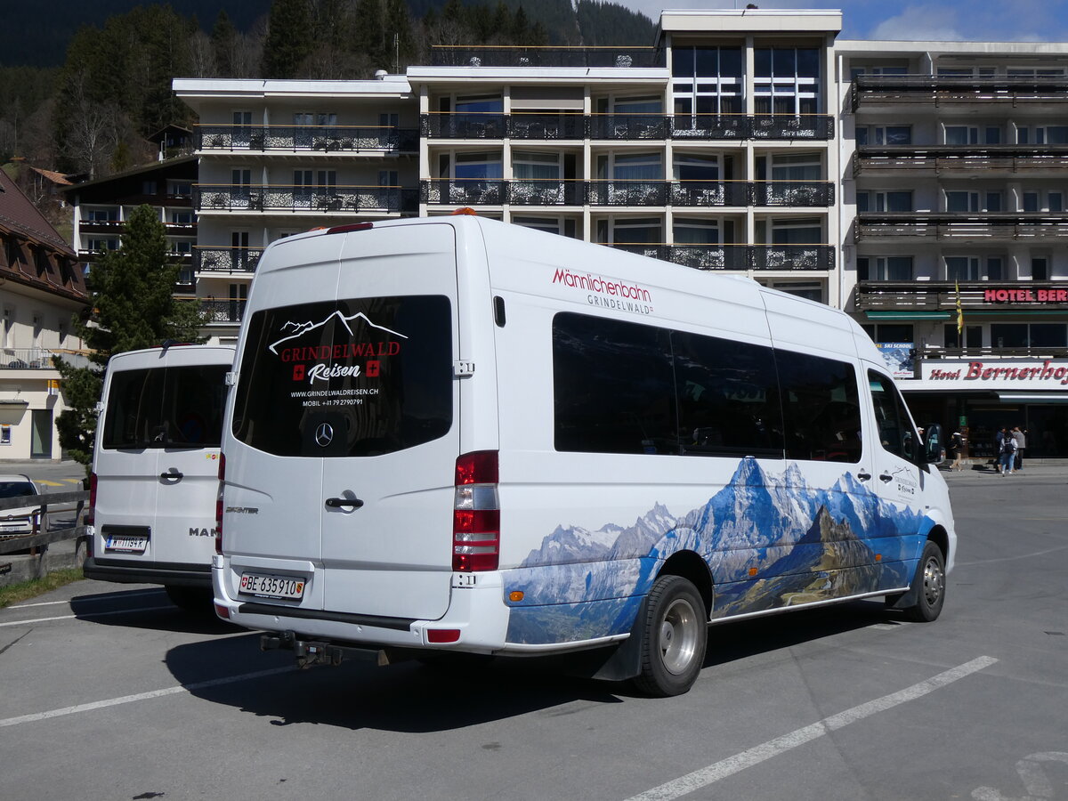 (273'267) - Grindelwald Reisen, Grindelwald - BE 635'910 - Mercedes am 28. M�rz 2025 beim Bahnhof Grindelwald