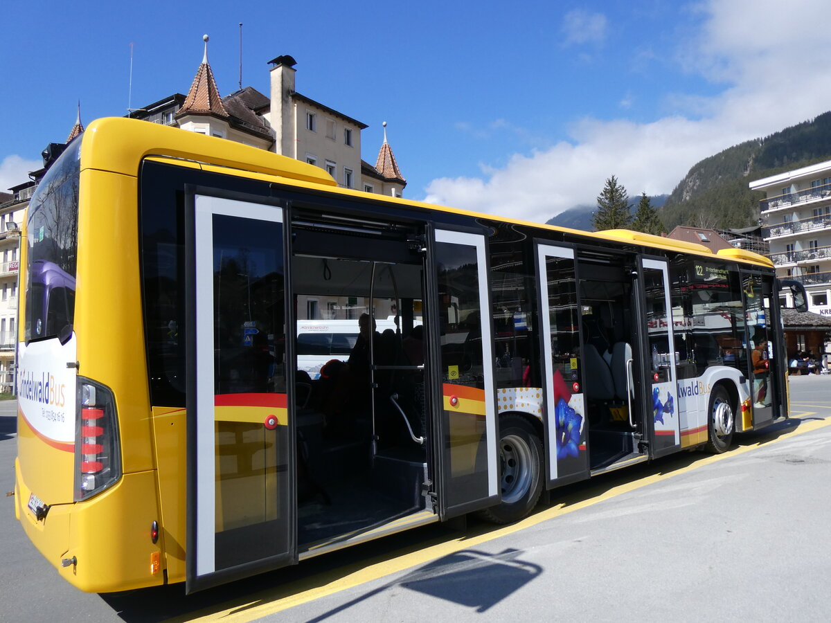 (273'268) - GrindelwaldBus, Grindelwald - Nr. 201/BE 905'201 - Mercedes am 28. M�rz 2025 beim Bahnhof Grindelwald