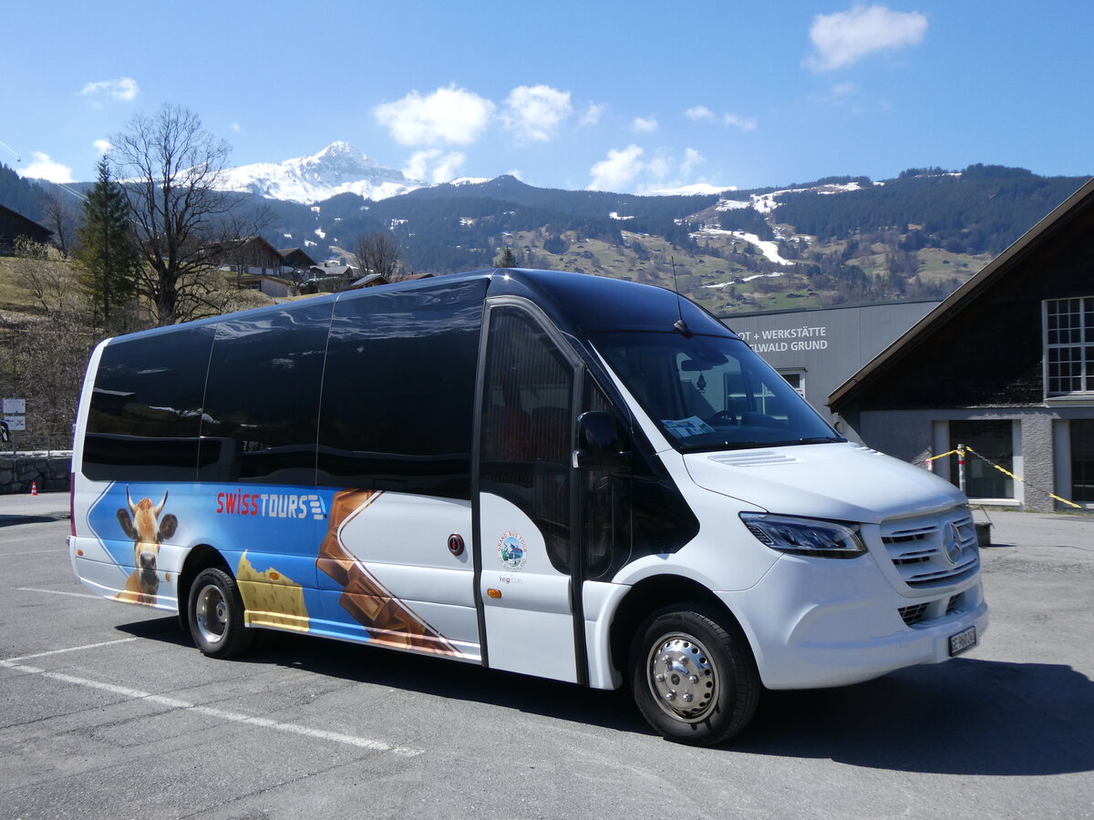 (273'300) - Swisstours Transport, Gen�ve - GE 960'241 - Mercedes am 28. M�rz 2025 in Grindelwald, Grund 