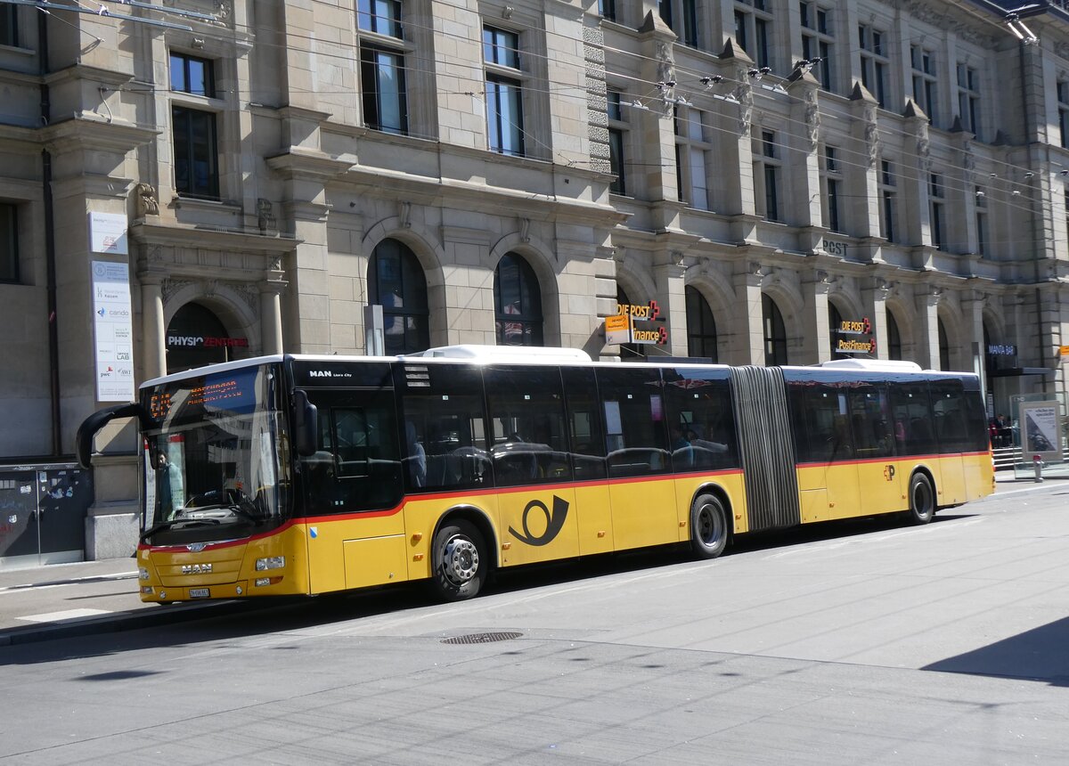 (273'502) - Moser, Flaach - Nr. 325/ZH 696'863/PID 10'567 - MAN am 2. April 2025 beim Hauptbahnhof Winterthur