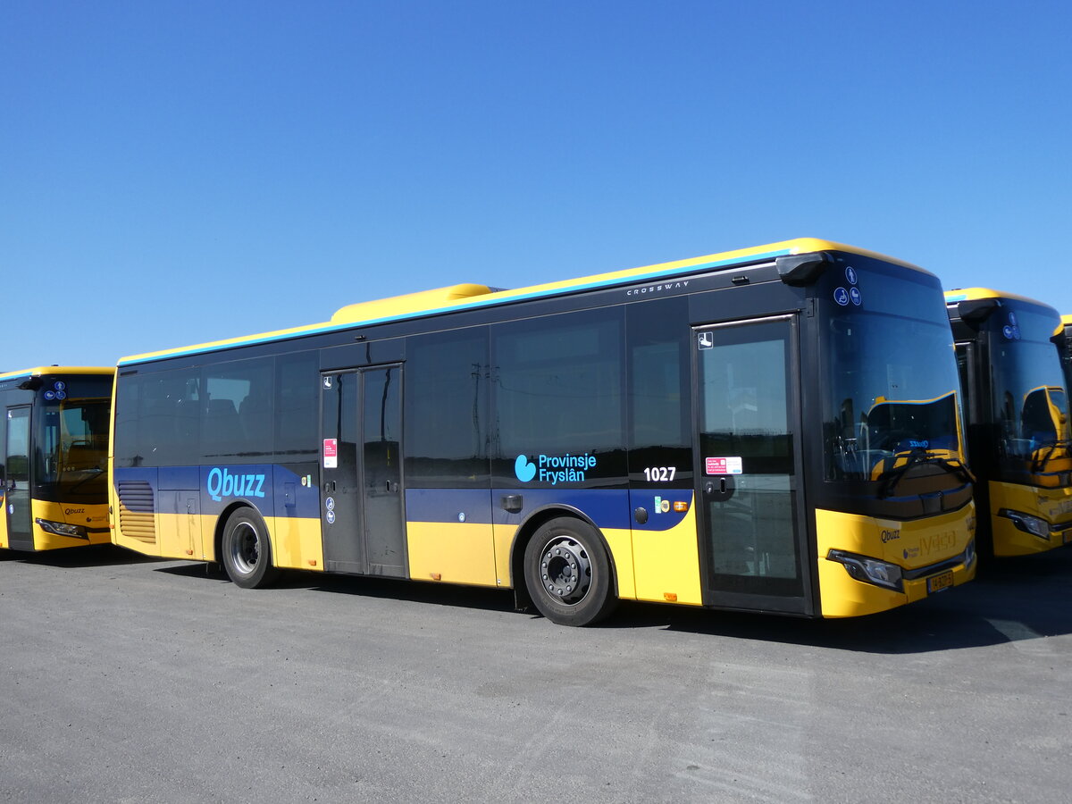 (273'629) - Qbuzz, Groningen - Nr. 1027/14-BZP-5 - Iveco am 5. April 2025 in Dokkum, Garage