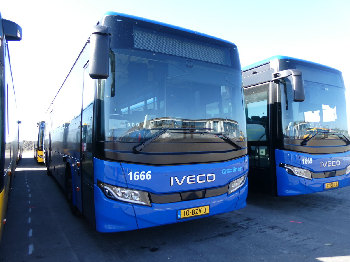 (273'639) - Qbuzz, Groningen - Nr. 1666/10-BZV-3 - Iveco am 5. April 2025 in Dokkum, Garage