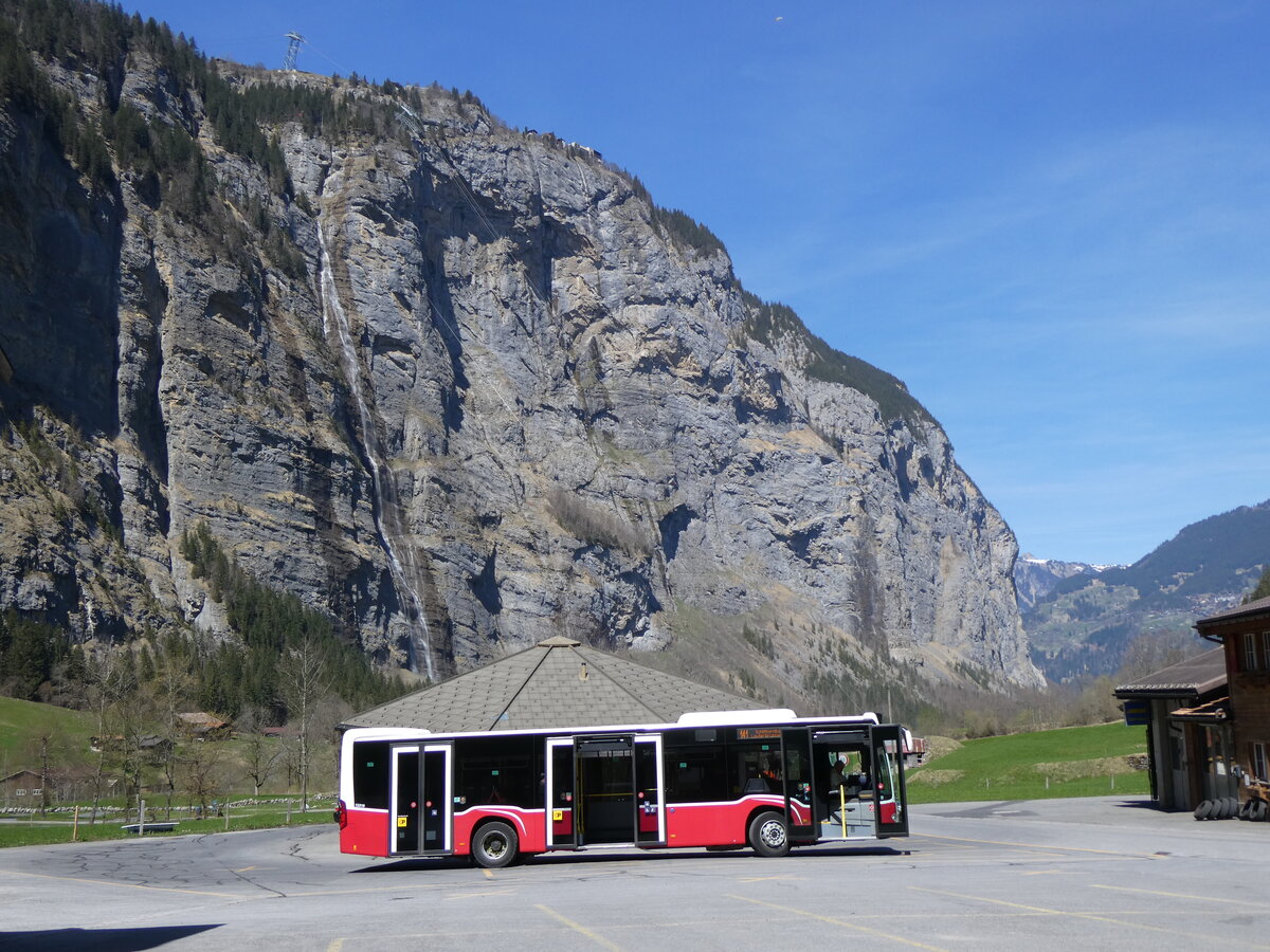 (273'809) - PostAuto Bern - BE 707'874/PID 12'319 - Mercedes (ex Wiener Linien, A-Wien Nr. 8163) am 10. April 2025 in Stechelberg, Hotel