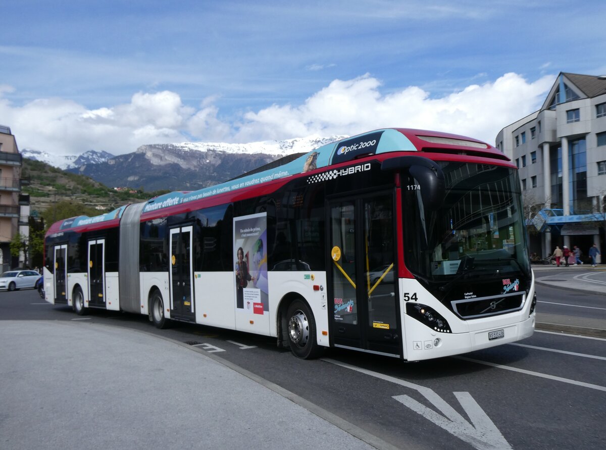 (273'947) - PostAuto Wallis - Nr. 54/VS 531'436/PID 11'746 - Volvo am 14. April 2025 beim Bahnhof Sion