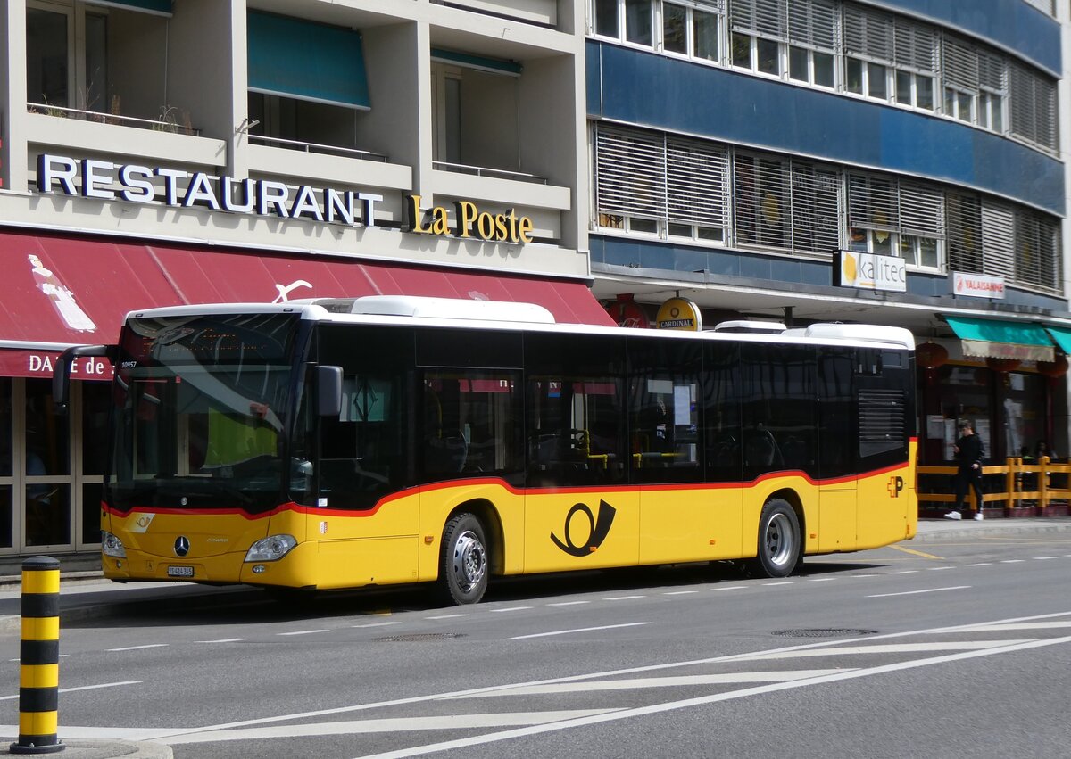 (273'960) - PostAuto Wallis - Nr. 3/VS 414'345/PID 10'957 - Mercedes am 14. April 2025 beim Bahnhof Sion