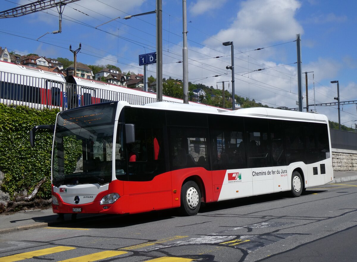 (274'282) - CJ Tramelan - Nr. 127/BE 826'347 - Mercedes am 26. April 2025 beim Bahnhof Neuch�tel