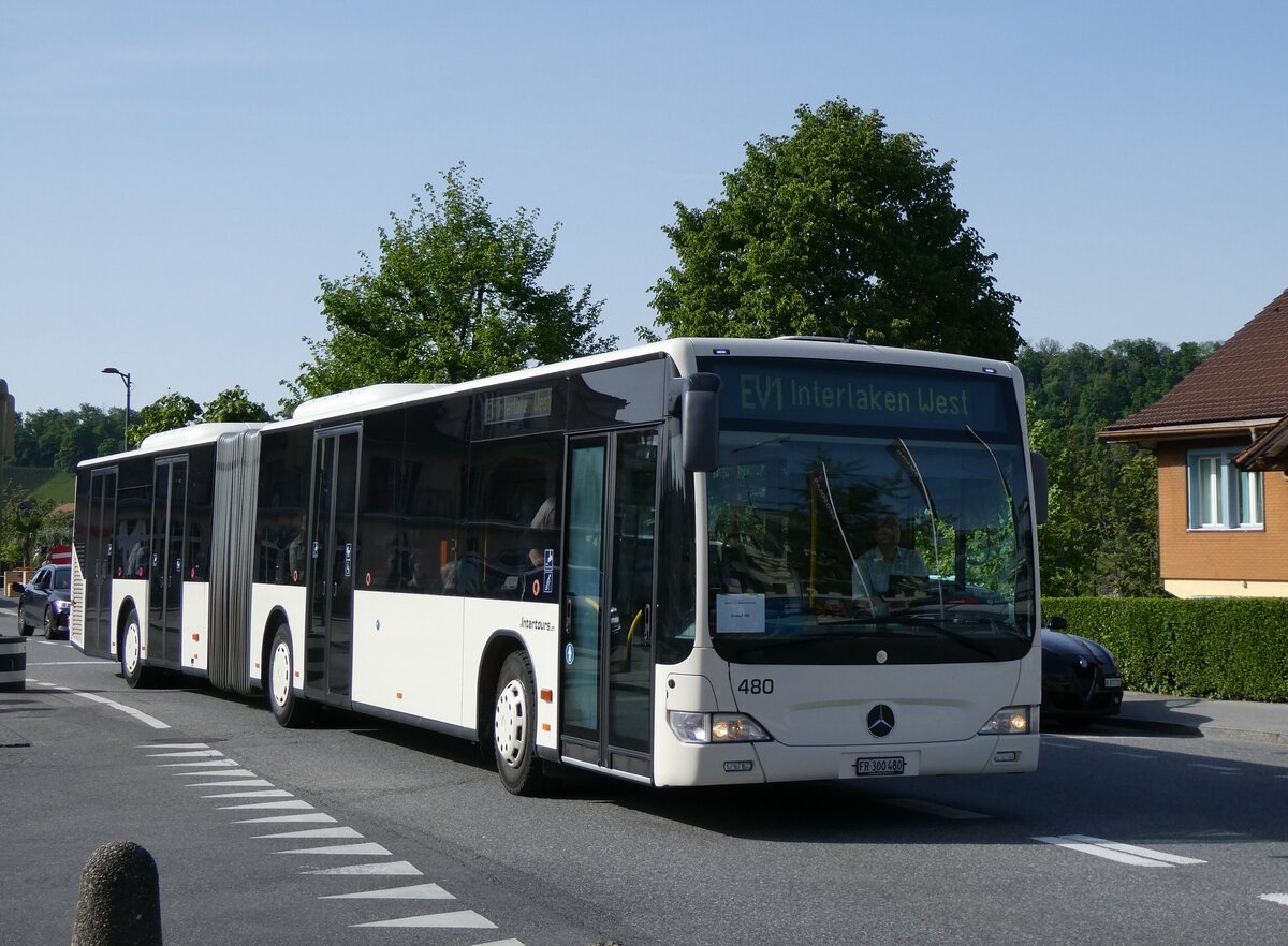 (274'502) - Intertours, Domdidier - Nr. 480/FR 300'480 - Mercedes (ex Nr. 210; ex STI Thun Nr. 134) am 2. Mai 2025 beim Bahnhof Spiez