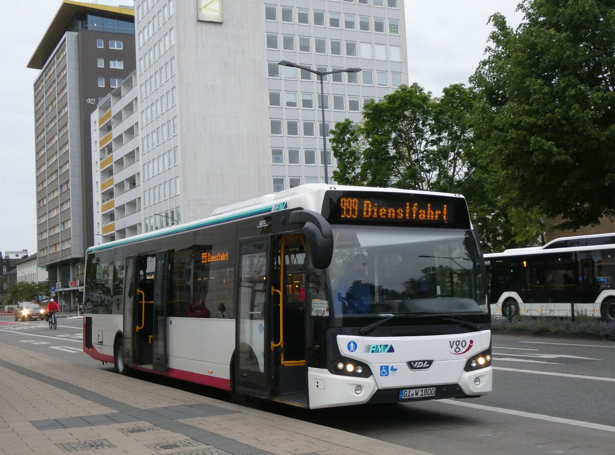 (274'842) - Weber, Biebertal - GI-W 1800 - VDL am 7. Mai 2025 in Giessen, Berliner Platz
