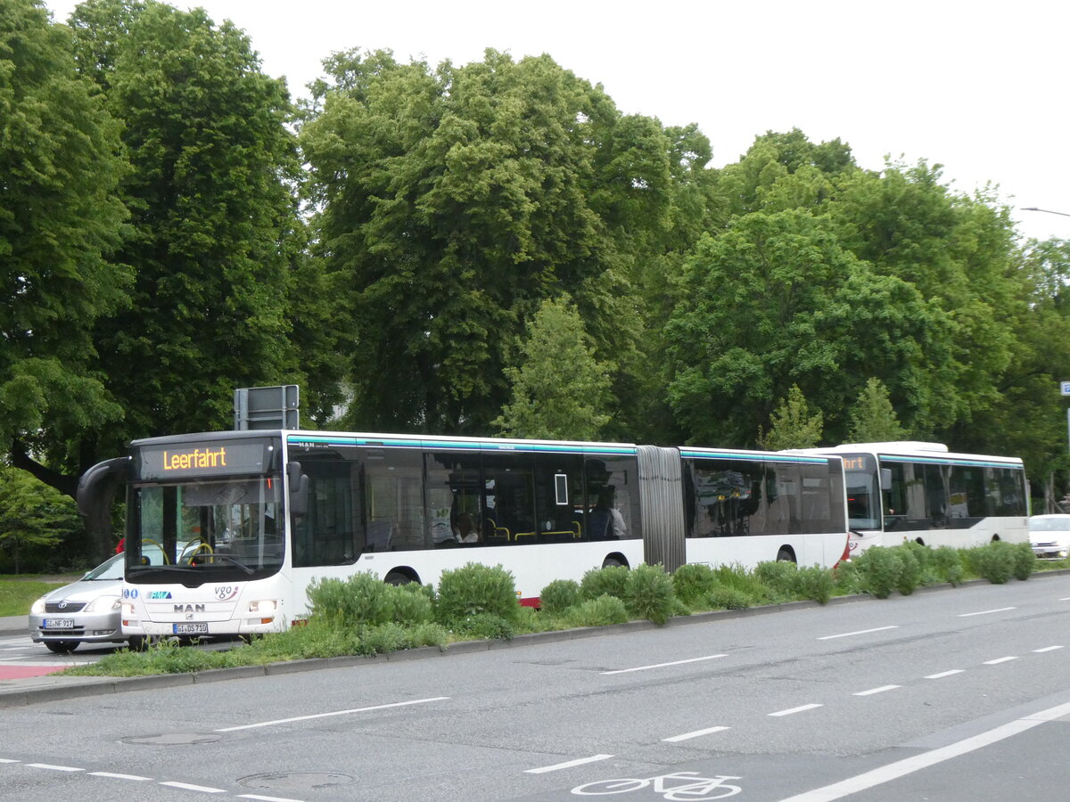 (274'852) - Schwalb, Buseck - GI-DS 710 - MAN am 7. Mai 2025 in Giessen, Berliner Platz
