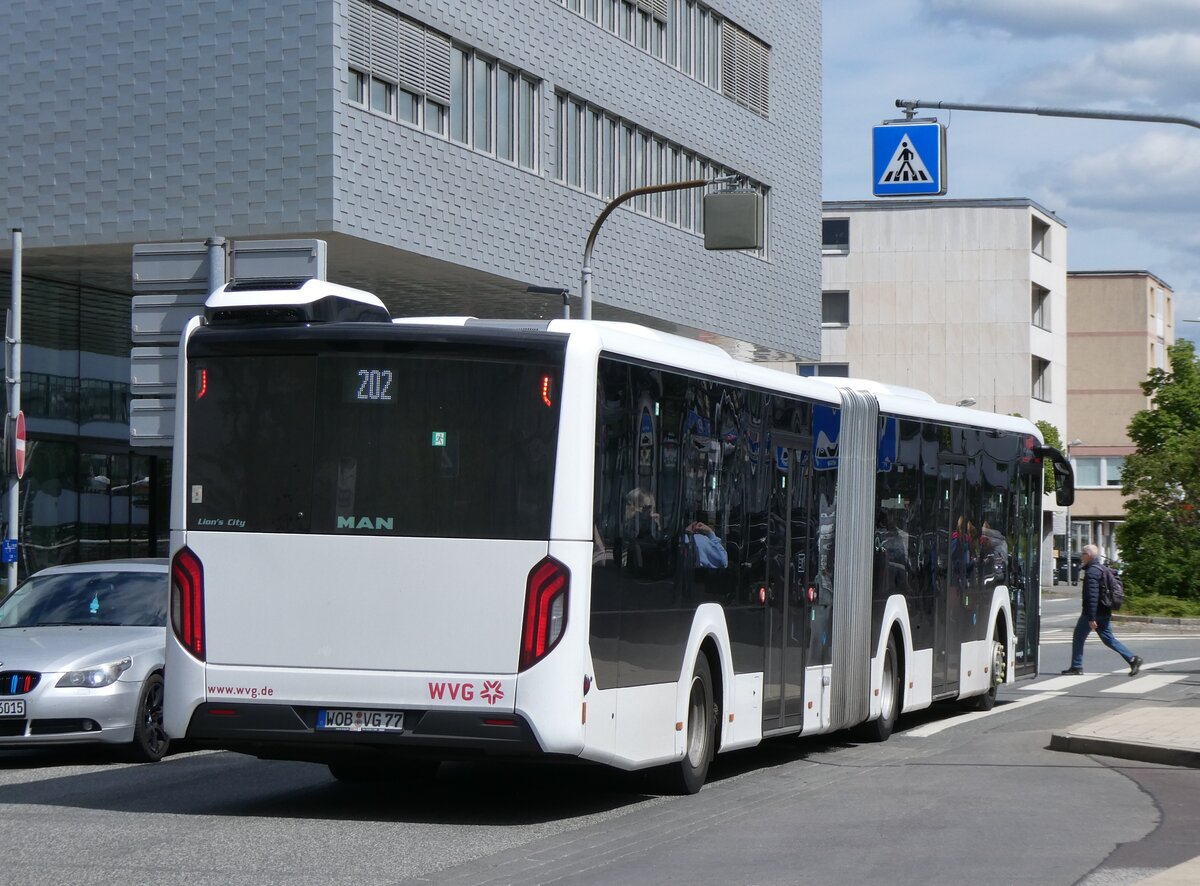 (275'003) - WVG Wolfsburg - Nr. 177/WOB-VG 77 - MAN am 7. Mai 2025 beim Hauptbahnhof Wolfsburg