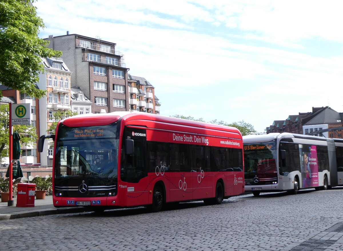 (275'044) - HHA Hamburg - Nr. 2311/HH-YB 2311 - eMercedes am 8. Mai 2025 in Hamburg, Auf dem Sande