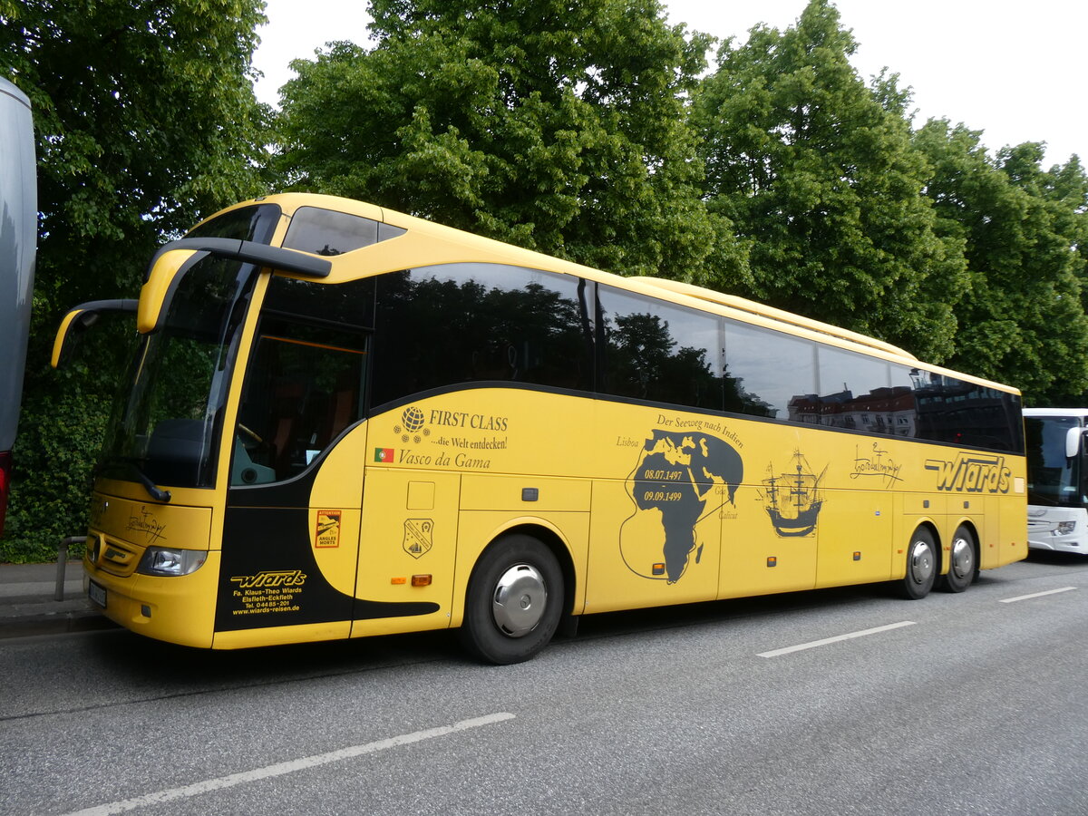 (275'365) - Wiards, Elsfleth - BRA-WJ 660 - Mercedes am 10. Mai 2025 in Hamburg, Breite Strasse