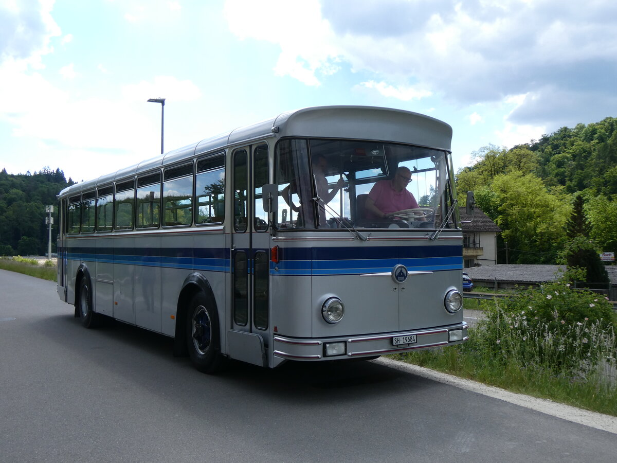 (275'674) - Borer, Neuhausen - SH 19'684 - Saurer/T�scher (ex Sch�ttler, D-K�ln; ex Braun, D-M�nster; ex Schmid, Hemishofen; ex Br�tsch, B�ttenhard; ex ASS Schleitheim Nr. 8) am 17. Mai 2025 in Schaffhausen, Gasthaus Ziegelh�tte