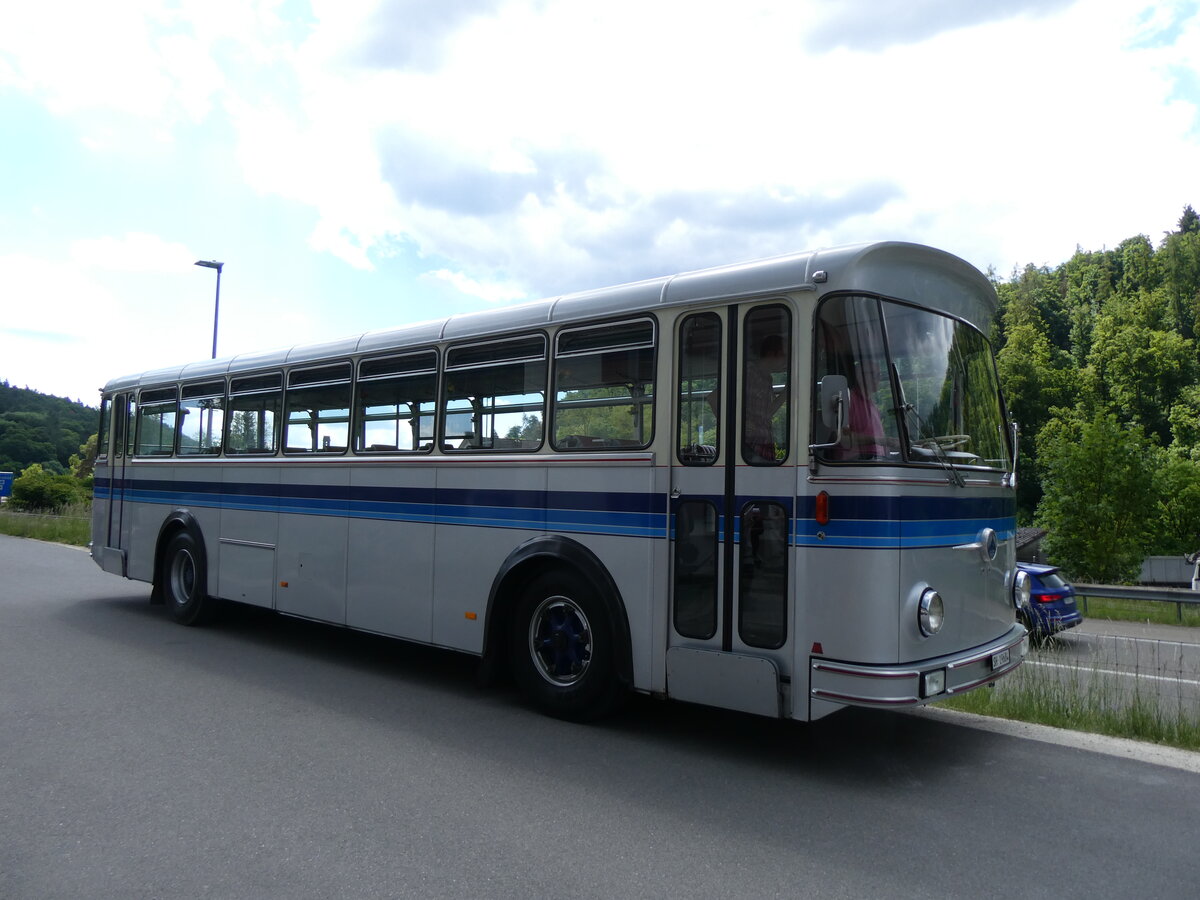 (275'675) - Borer, Neuhausen - SH 19'684 - Saurer/T�scher (ex Sch�ttler, D-K�ln; ex Braun, D-M�nster; ex Schmid, Hemishofen; ex Br�tsch, B�ttenhard; ex ASS Schleitheim Nr. 8) am 17. Mai 2025 in Schaffhausen, Gasthaus Ziegelh�tte