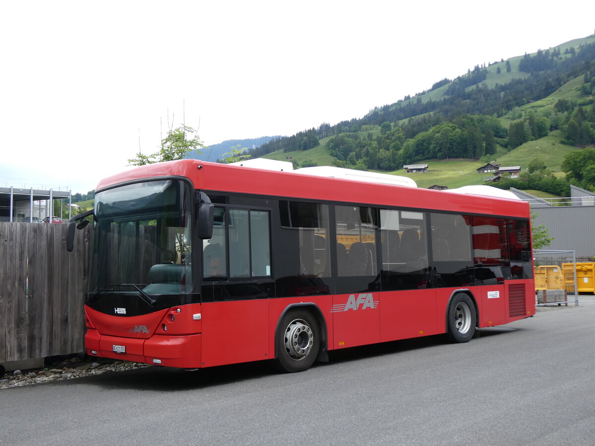 (275'729) - AFA Adelboden - Nr. 55/BE 611'055 - Scania/Hess am 21. Mai 2025 in Frutigen, Garage